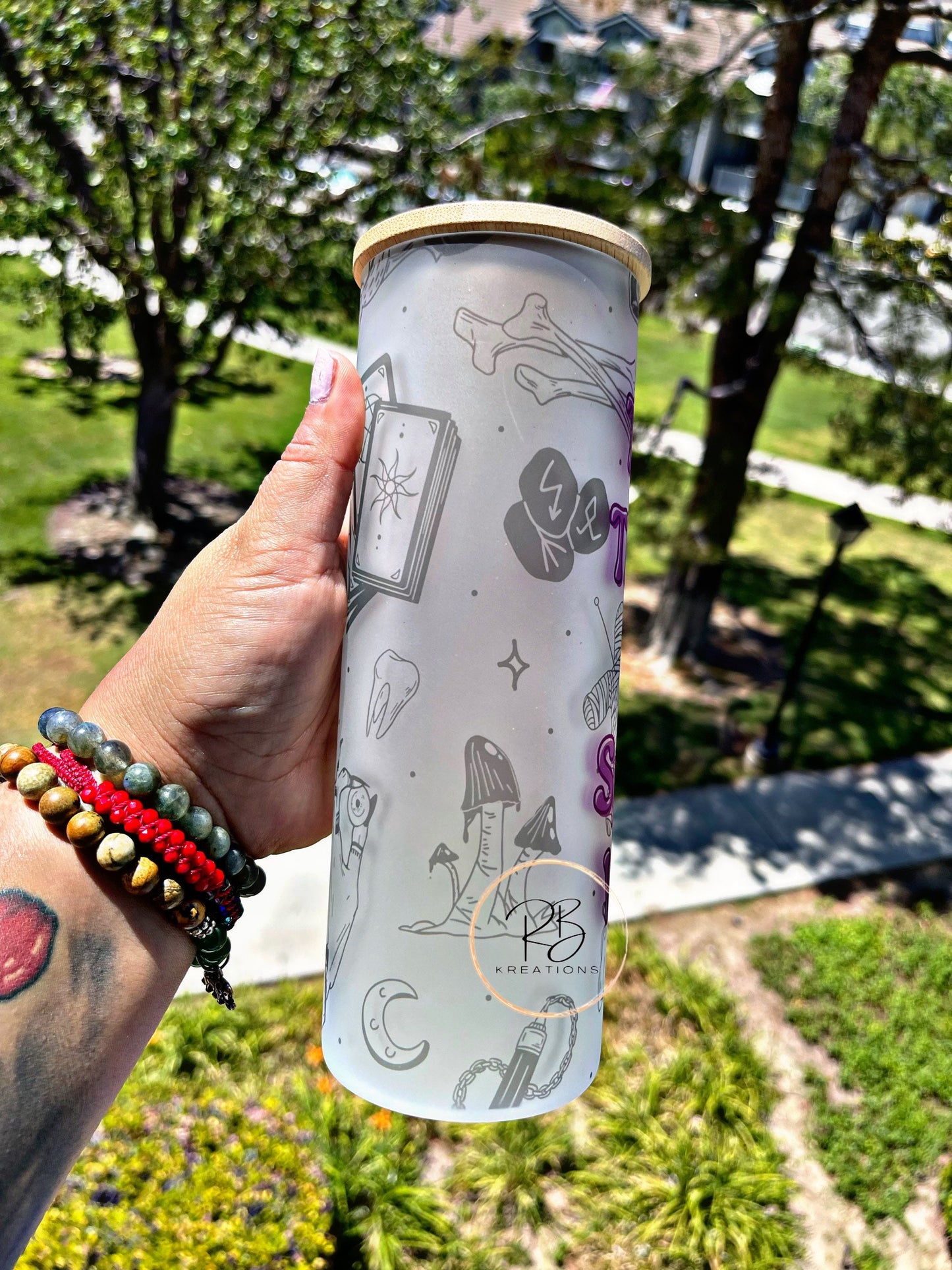 Thick thighs & Spooky vibes Tumbler | Spooky | Halloween tumbler | Mom tumbler | 25oz Skinny Frosted glass