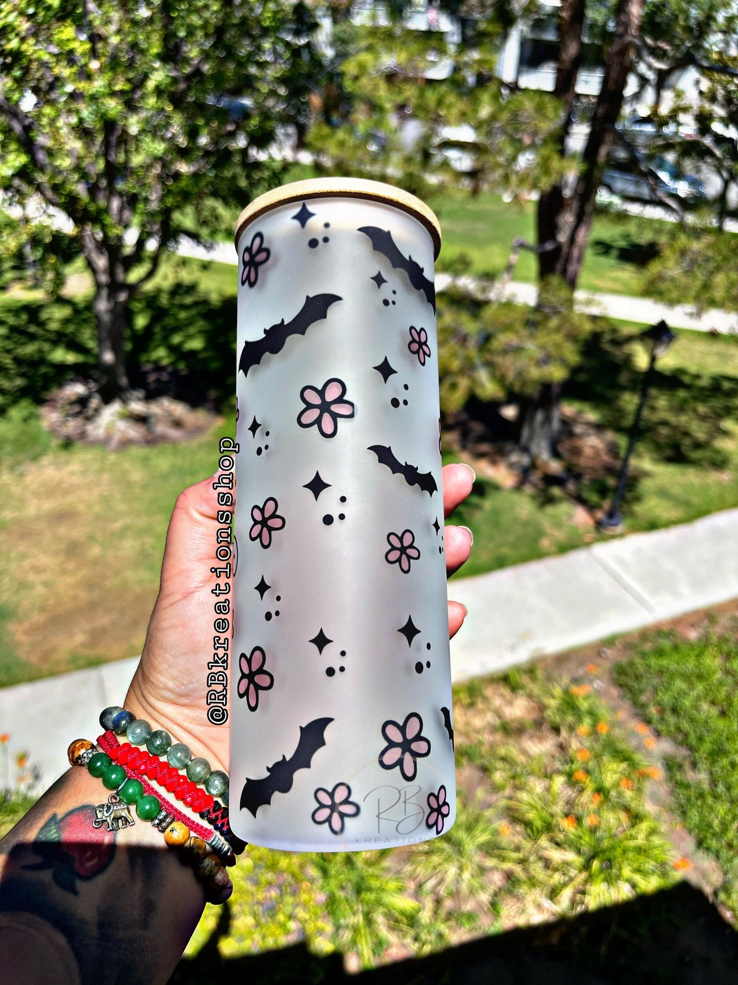 Floral Ghost Frosted Tumbler | Spooky | Halloween tumbler | Mom Tumbler | 25oz Skinny Frosted glass | Ghost Tumbler | Cute Ghost