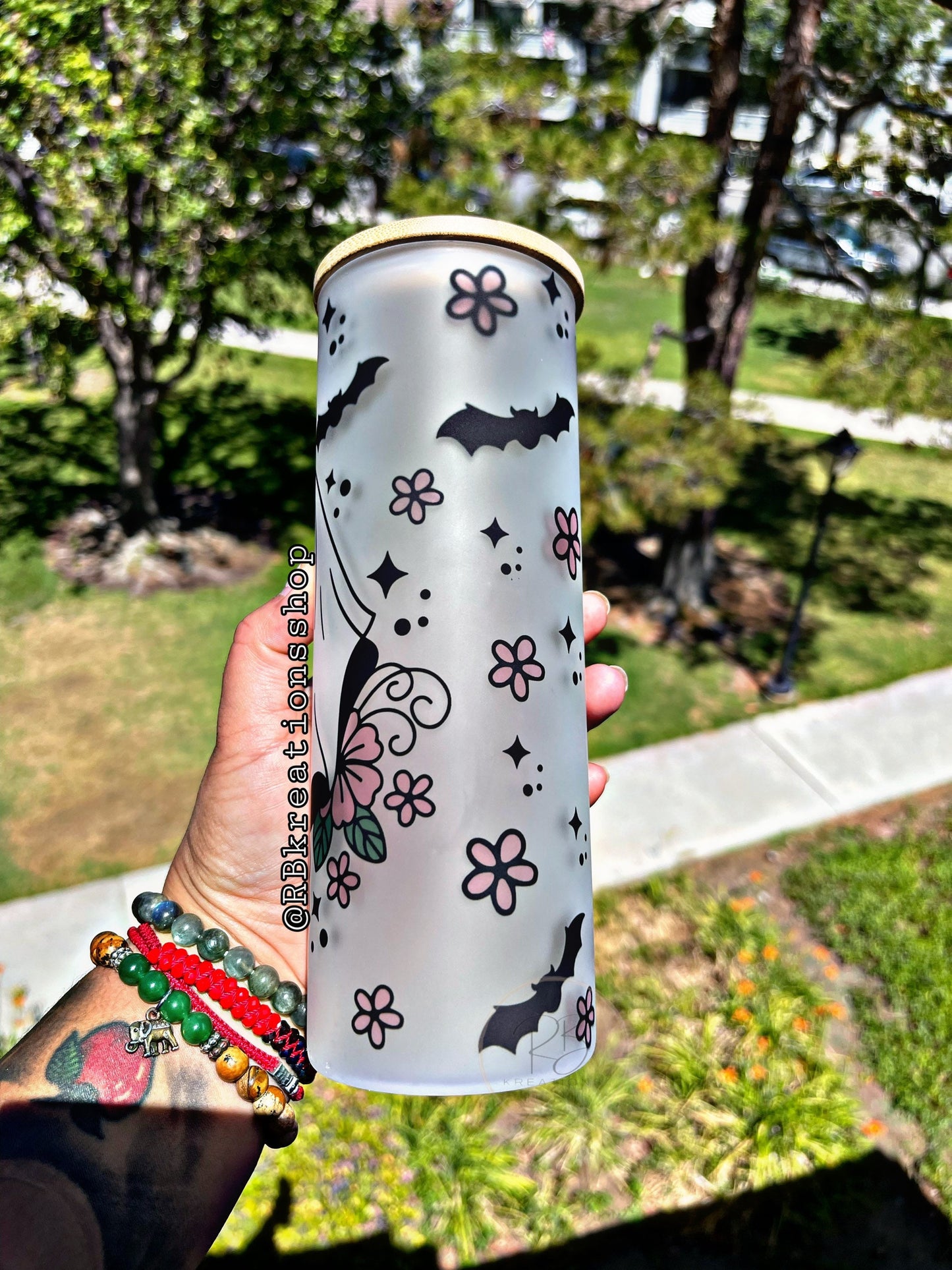 Floral Ghost Frosted Tumbler | Spooky | Halloween tumbler | Mom Tumbler | 25oz Skinny Frosted glass | Ghost Tumbler | Cute Ghost