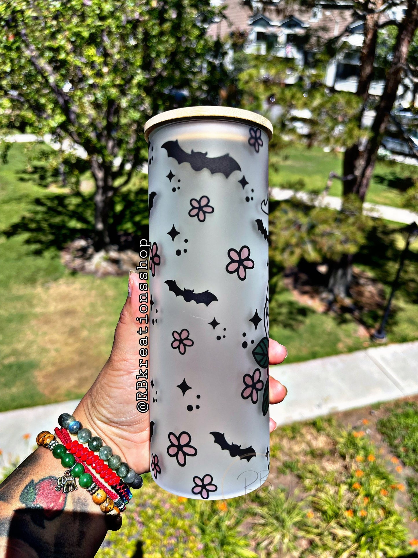 Floral Ghost Frosted Tumbler | Spooky | Halloween tumbler | Mom Tumbler | 25oz Skinny Frosted glass | Ghost Tumbler | Cute Ghost
